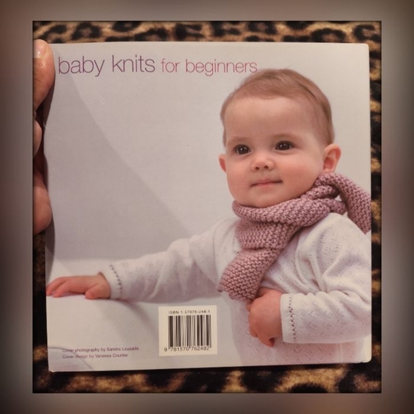 🧶 Baby Knits for Beginners Hardcover Book 🧶 - Picture 2 of 6